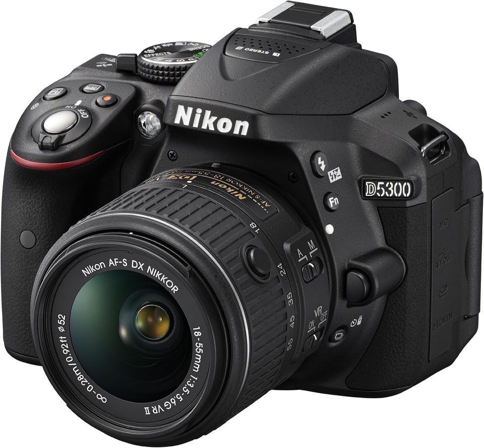 Nikon D5300 Appareil photo numérique Réflex 24,2 Mpix Kit Objectif AF-S 18-55 mm VR II Noir
